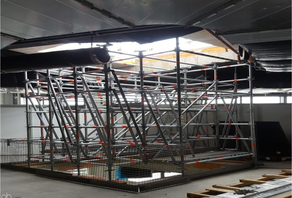 Propping_scaffolds_img1